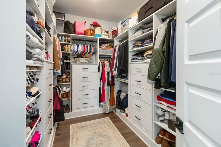 Image No.18-4 Bed House for sale