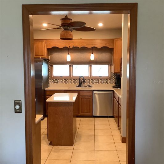 Image No.15-4 Bed House for sale