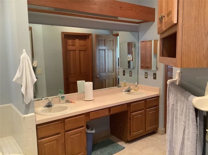 Image No.68-4 Bed House for sale