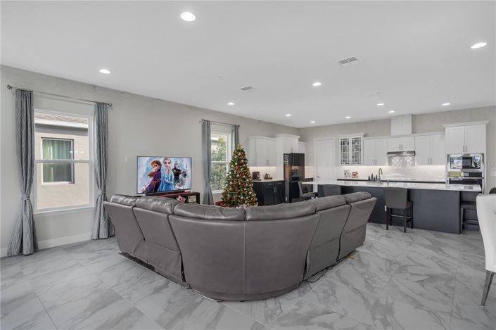 Image No.9-3 Bed House for sale