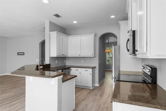 Image No.13-4 Bed House for sale