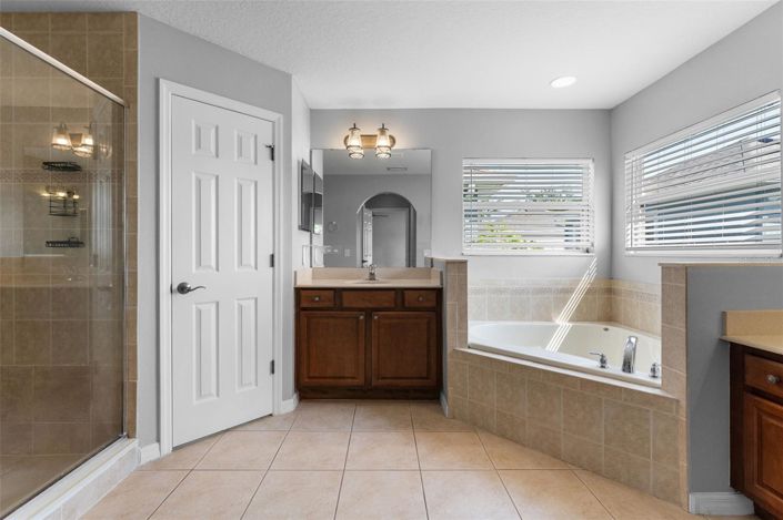 Image No.23-4 Bed House for sale