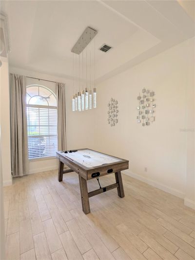 Image No.12-4 Bed House for sale