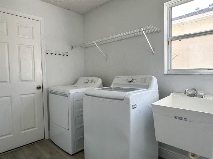 Image No.34-5 Bed House for sale