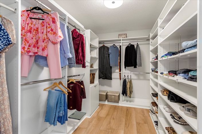 Image No.13-4 Bed House for sale