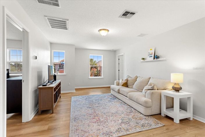 Image No.15-4 Bed House for sale