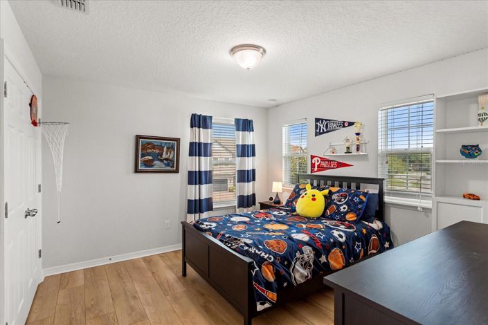 Image No.17-4 Bed House for sale