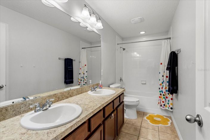 Image No.18-4 Bed House for sale