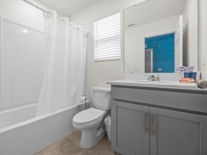 Image No.28-7 Bed House for sale