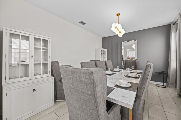 Image No.8-6 Bed House for sale