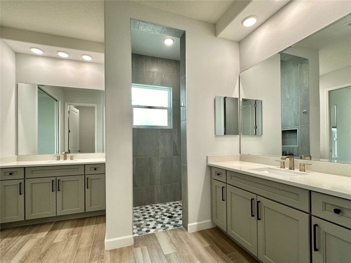 Image No.23-4 Bed House for sale