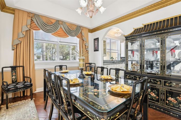 Image No.14-4 Bed House for sale