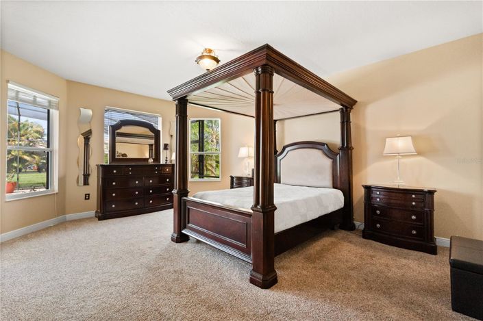 Image No.14-6 Bed House for sale