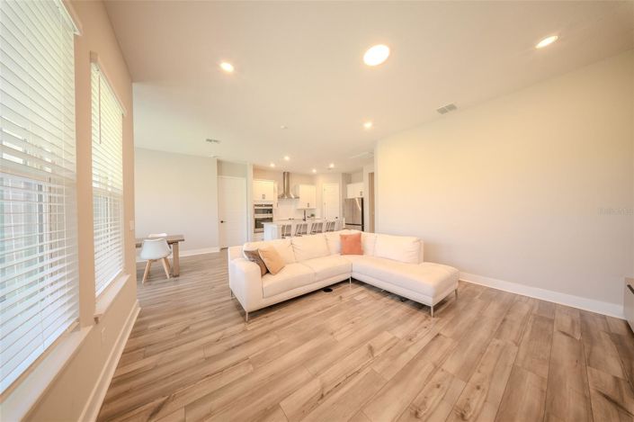 Image No.9-3 Bed House for sale