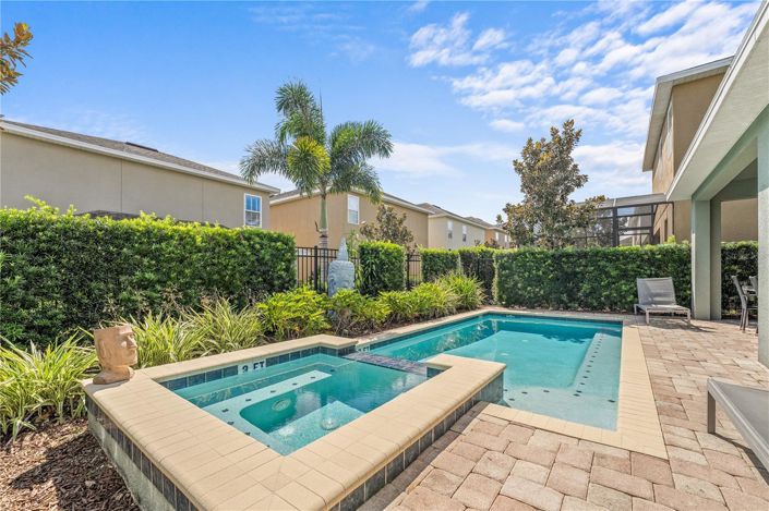 Image No.20-5 Bed House for sale