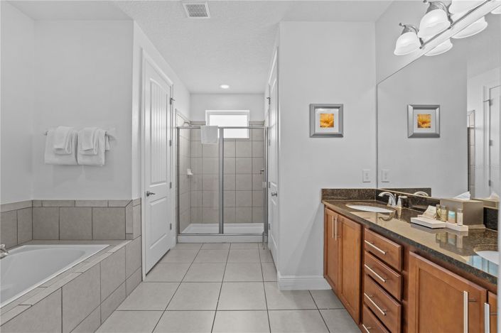 Image No.30-5 Bed House for sale