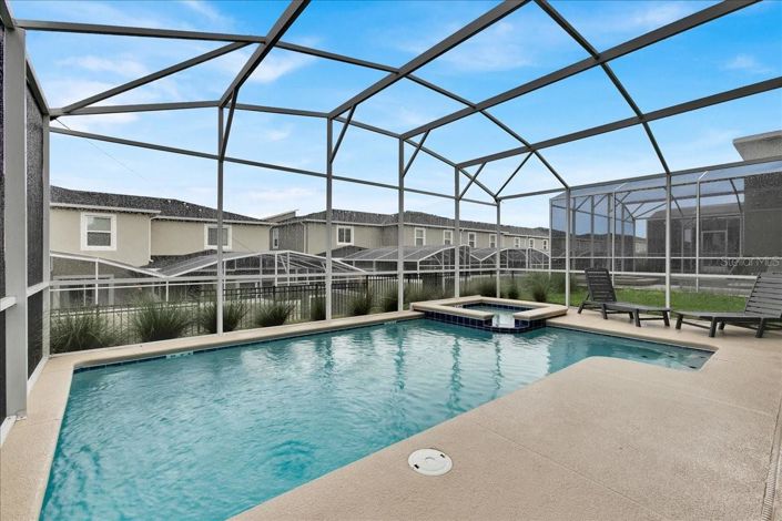 Image No.24-6 Bed House for sale