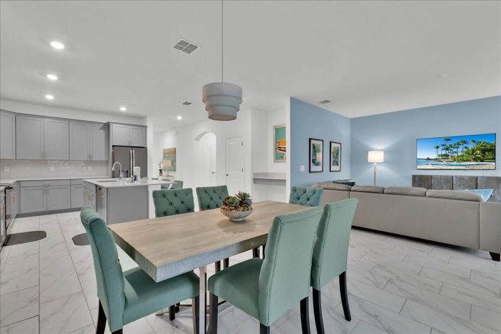 Image No.6-6 Bed House for sale