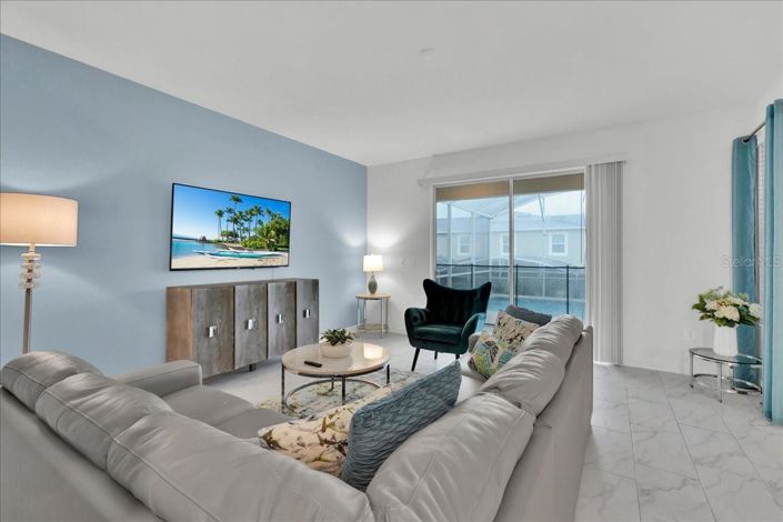 Image No.7-6 Bed House for sale