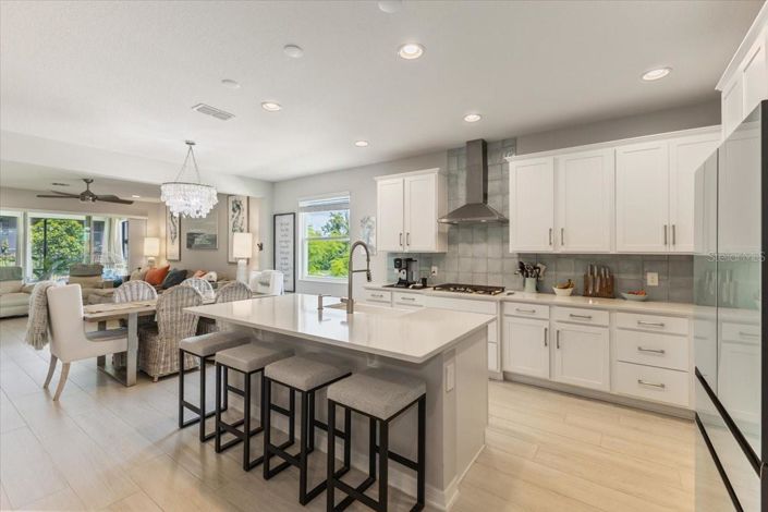 Image No.8-4 Bed House for sale