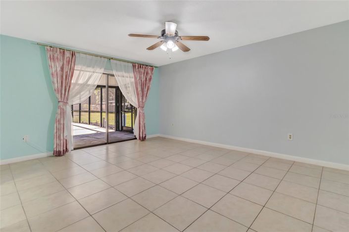 Image No.11-3 Bed House for sale