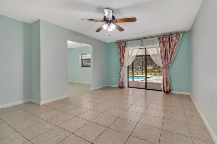 Image No.12-3 Bed House for sale