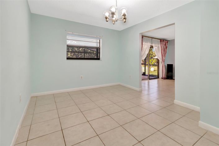 Image No.8-3 Bed House for sale