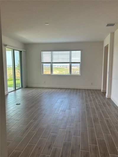 Image No.7-5 Bed House for sale