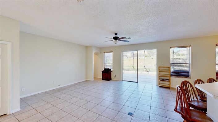 Image No.9-7 Bed House for sale