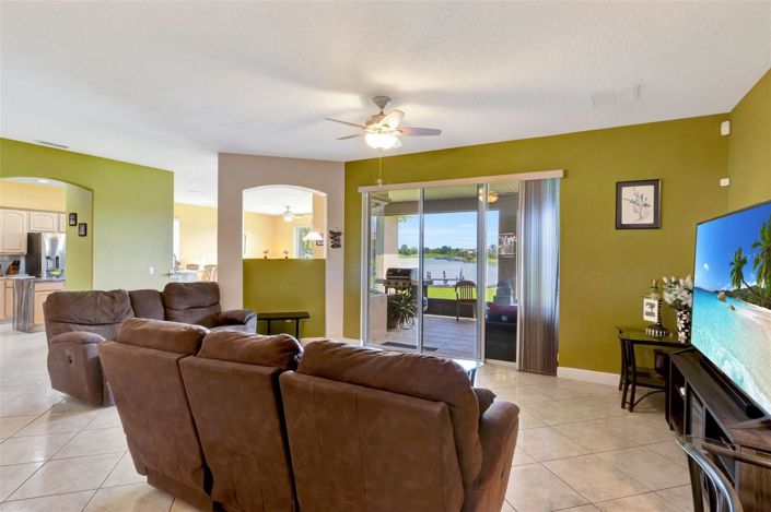 Image No.15-4 Bed House for sale