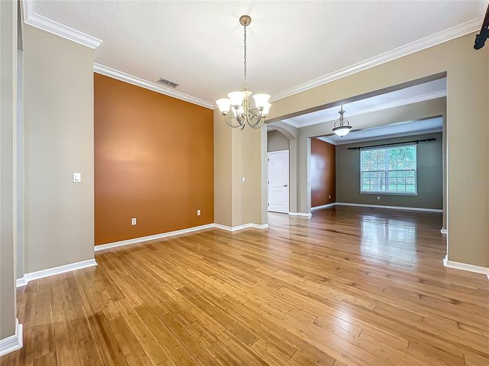 Image No.13-4 Bed House for sale