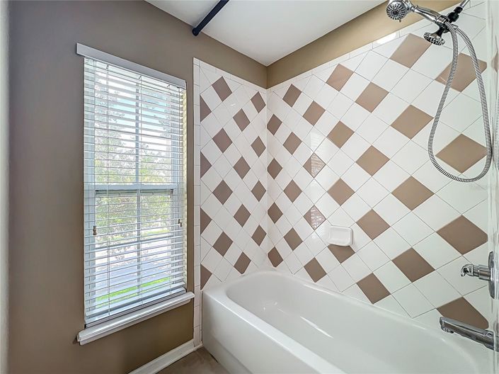 Image No.47-4 Bed House for sale