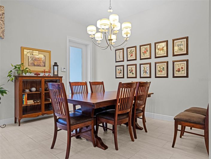 Image No.14-4 Bed Townhouse for sale