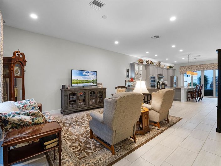 Image No.8-4 Bed Townhouse for sale