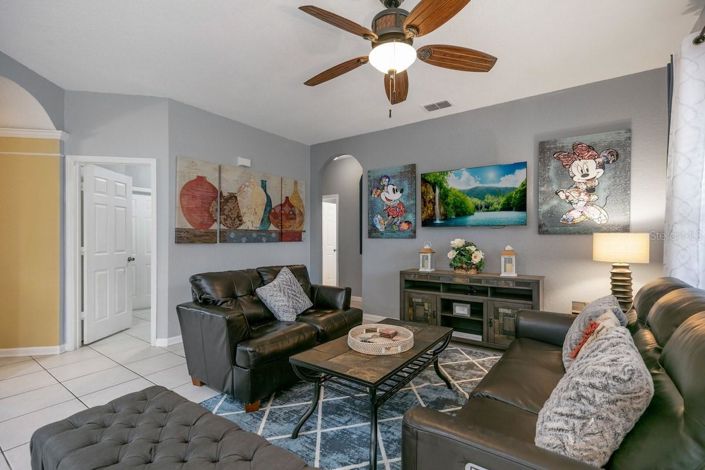 Image No.4-6 Bed House for sale