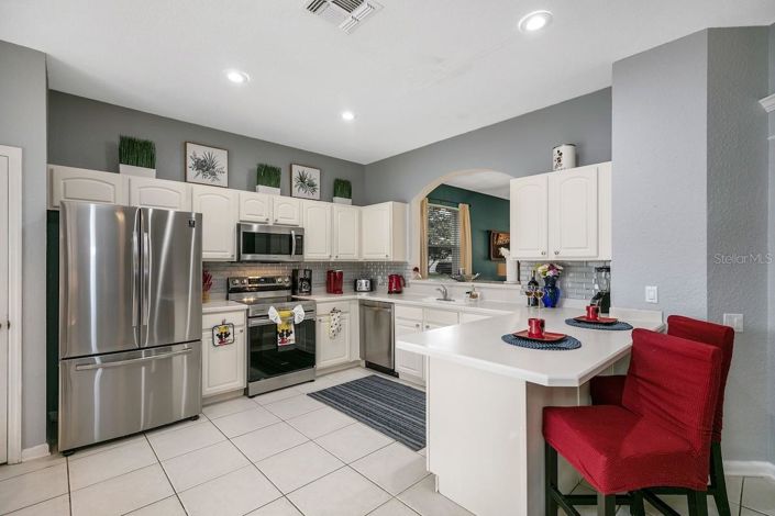 Image No.5-6 Bed House for sale