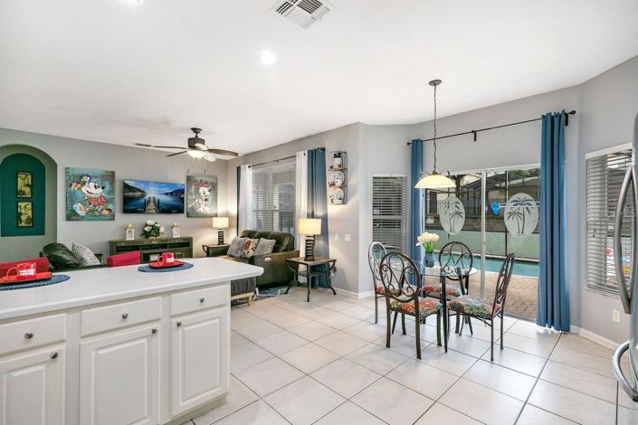 Image No.7-6 Bed House for sale