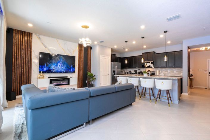 Image No.16-5 Bed Townhouse for sale