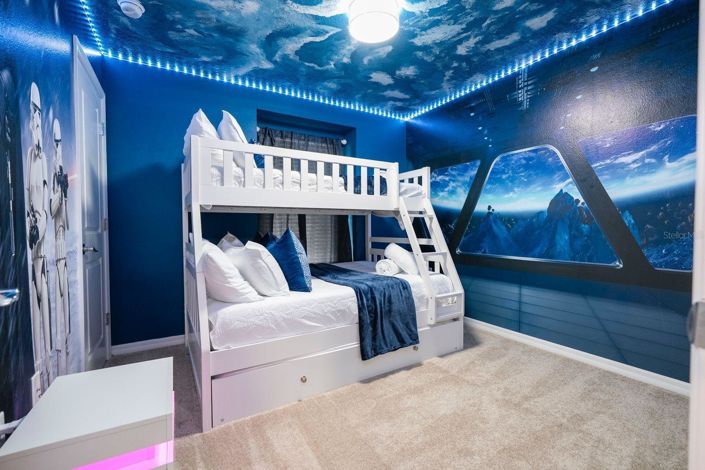 Image No.23-5 Bed Townhouse for sale