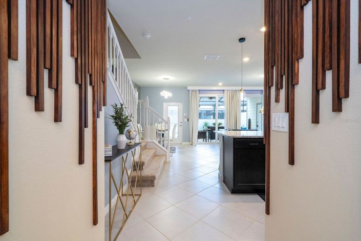 Image No.7-5 Bed Townhouse for sale