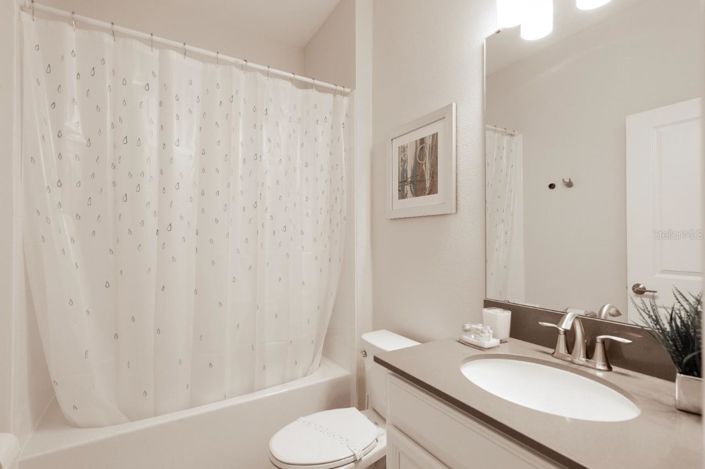 Image No.56-6 Bed House for sale