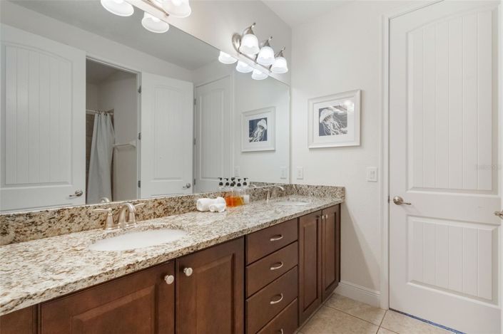 Image No.20-8 Bed House for sale