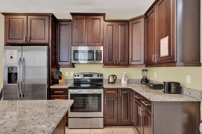 Image No.5-8 Bed House for sale