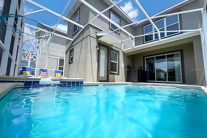 Image No.6-5 Bed House for sale