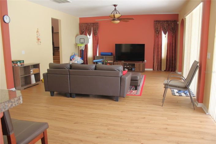 Image No.5-5 Bed House for sale