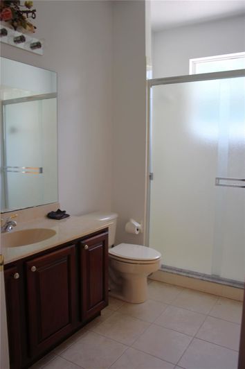 Image No.9-5 Bed House for sale