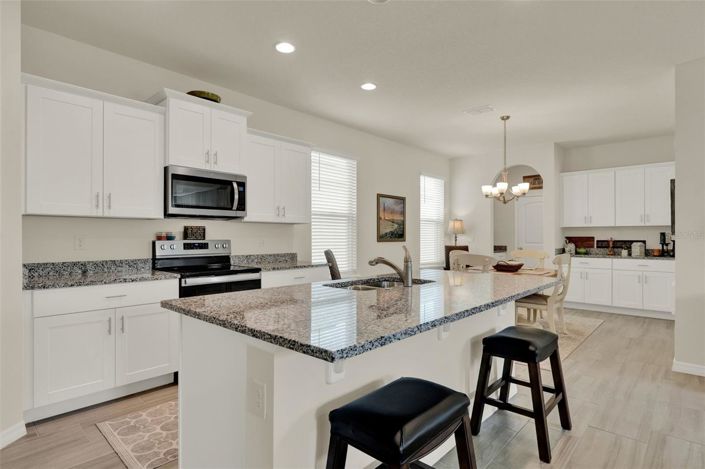 Image No.5-4 Bed House for sale