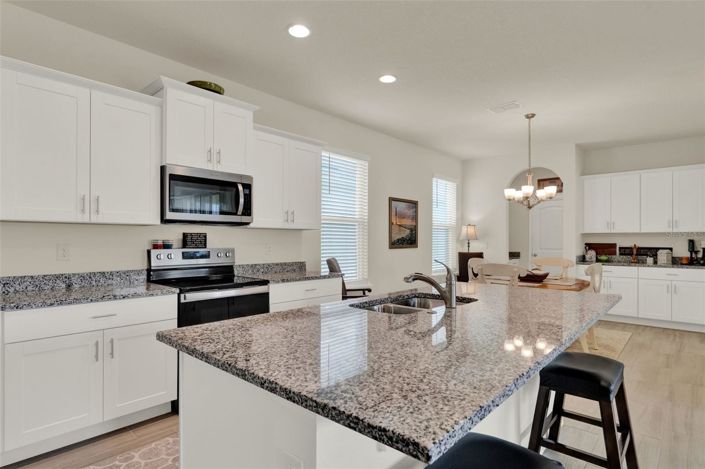 Image No.9-4 Bed House for sale