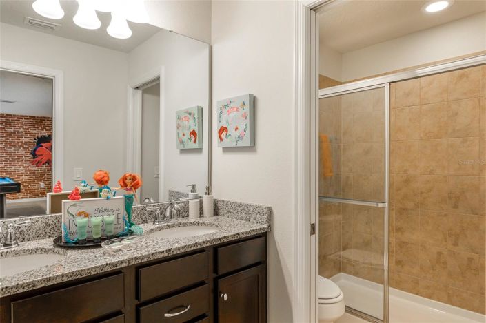 Image No.23-8 Bed House for sale