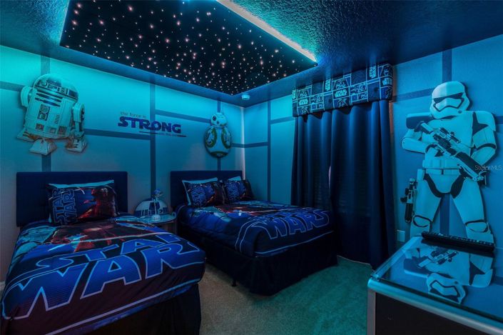 Image No.27-8 Bed House for sale